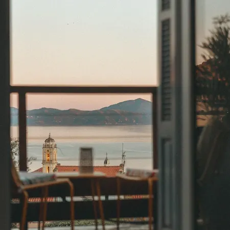 Solacargese-Vue Panoramique Exceptionnelle Sur La Mediterranee Апартаменты